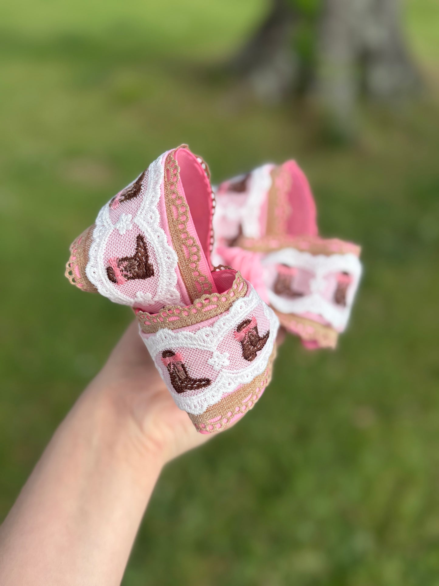 Boot lace bows