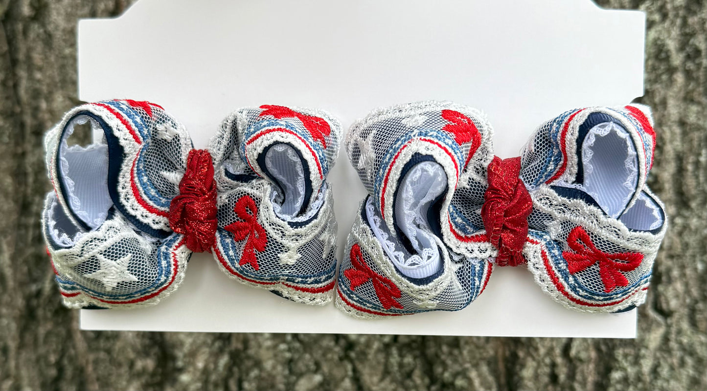 Patriotic lace piggies