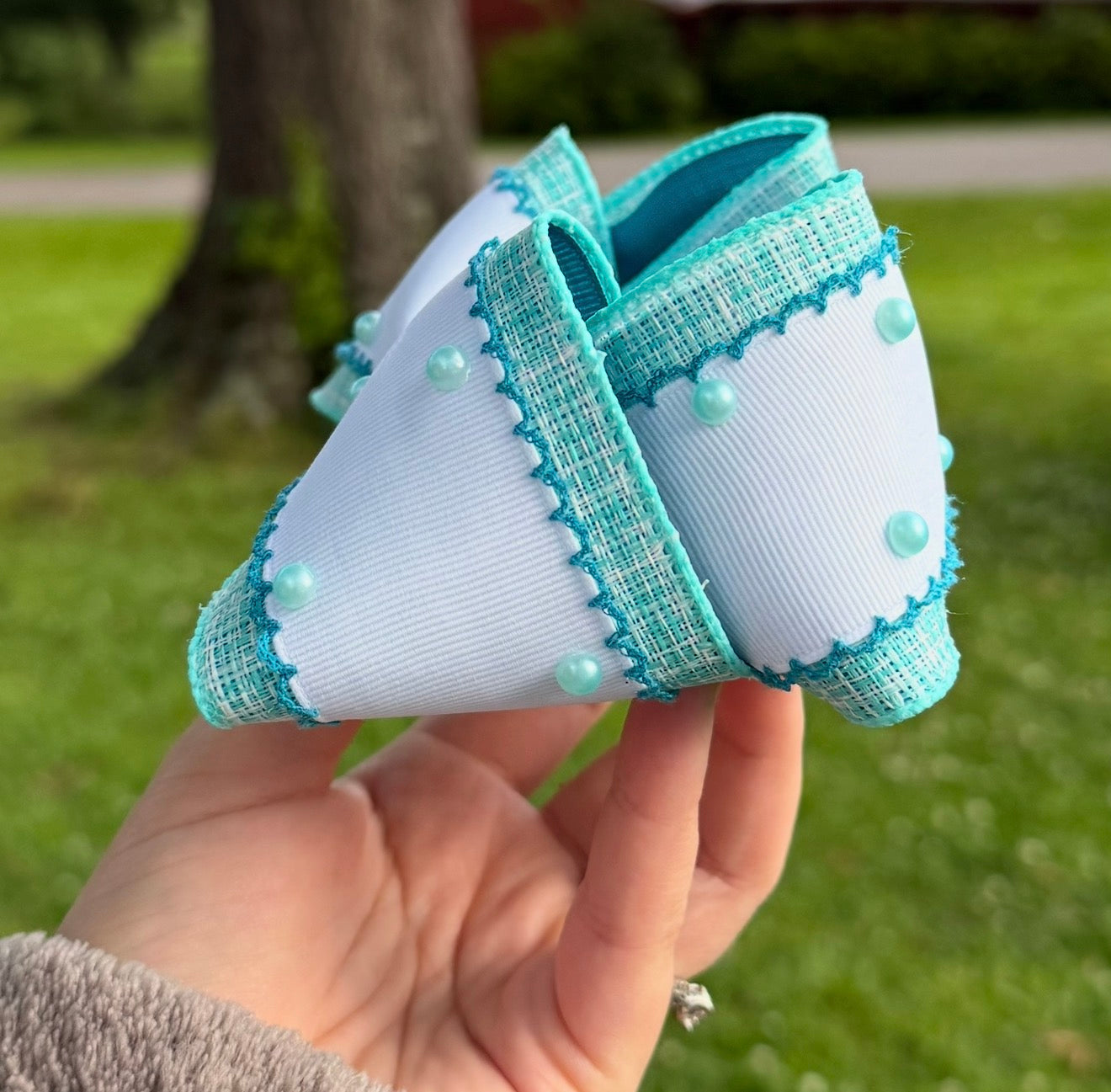 Turquoise moonstitch