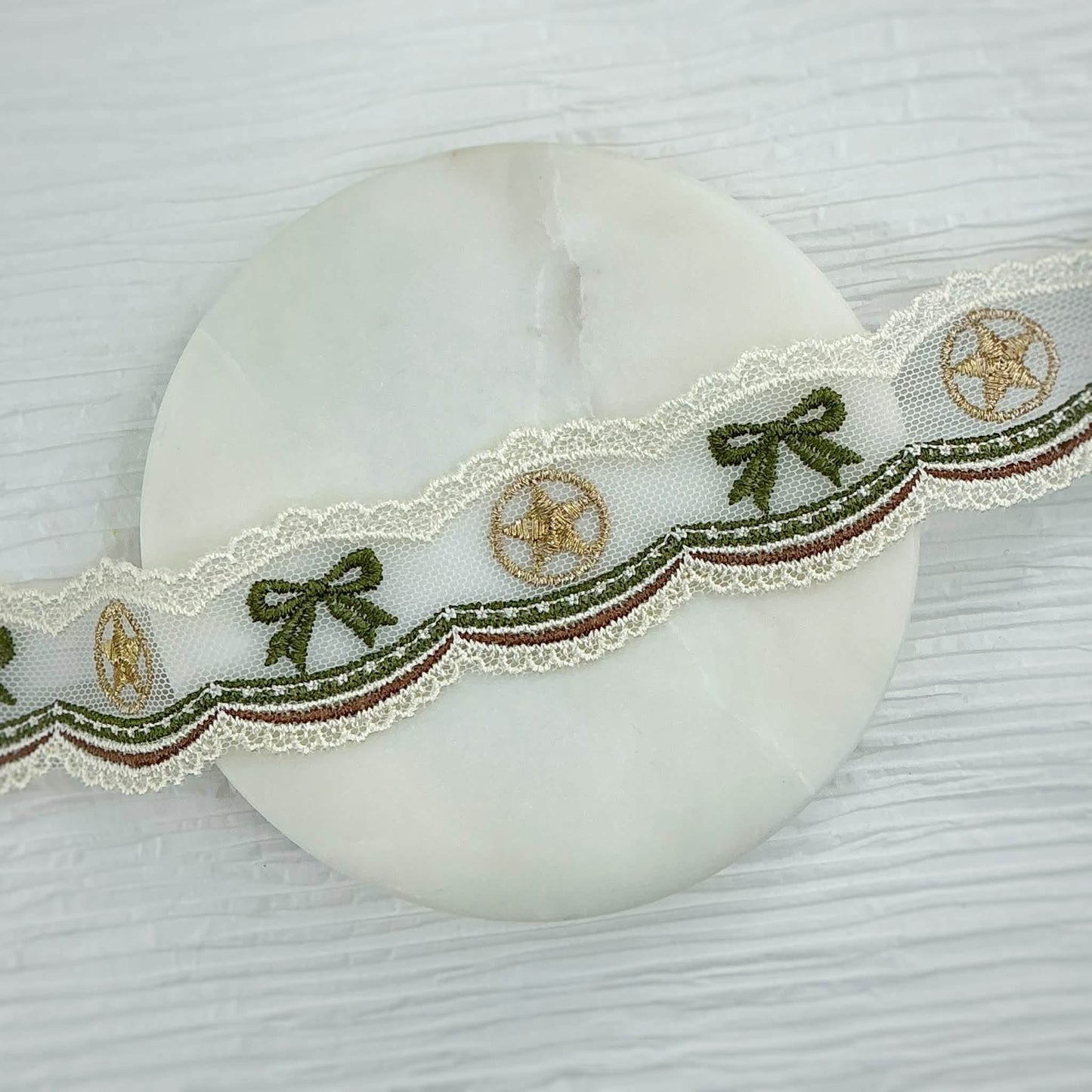 Military lace bow