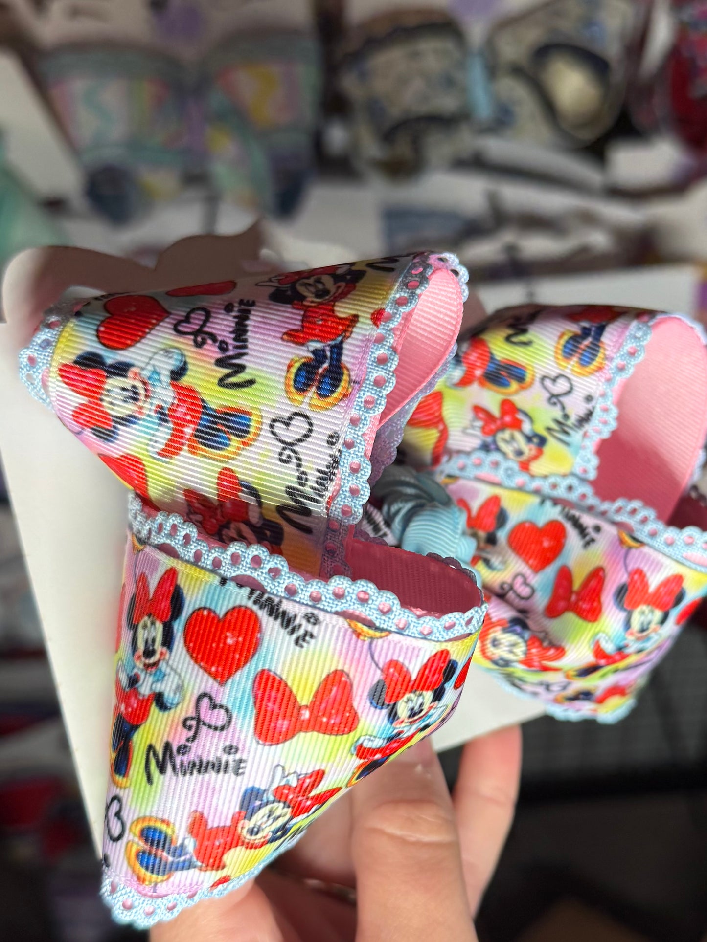 Minnie Mouse with multicolor background