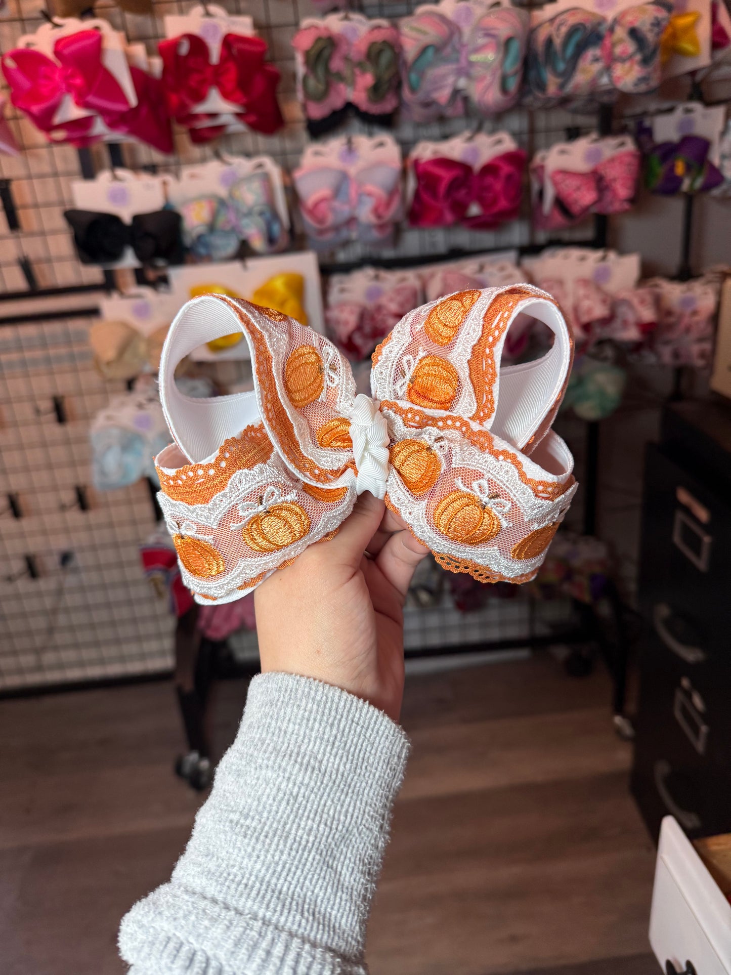 Pumpkin with white bows