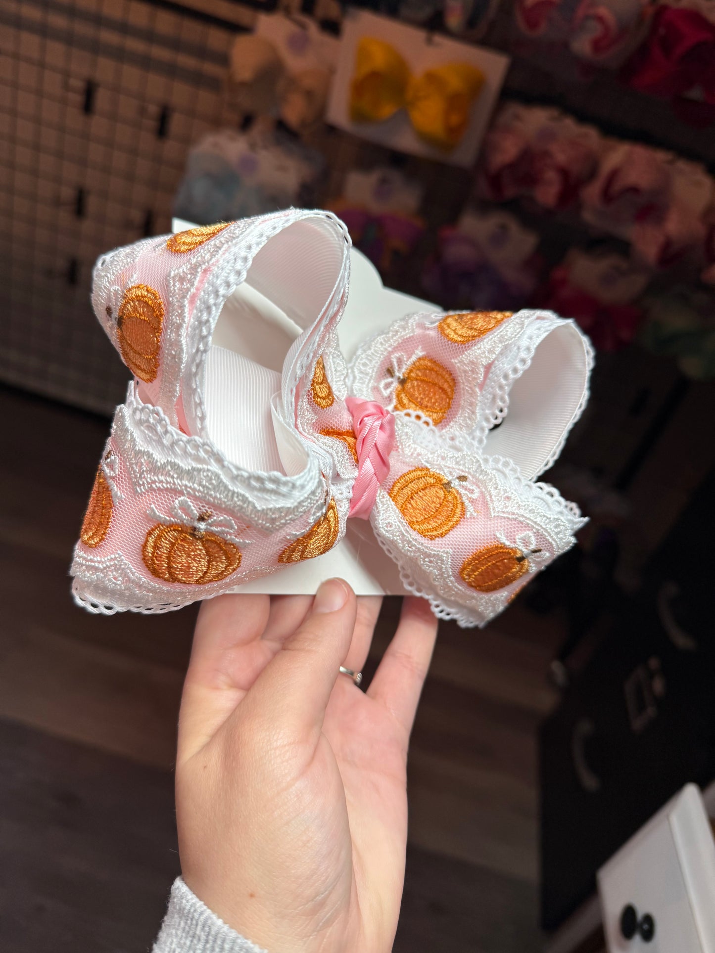 Pumpkin with white bows