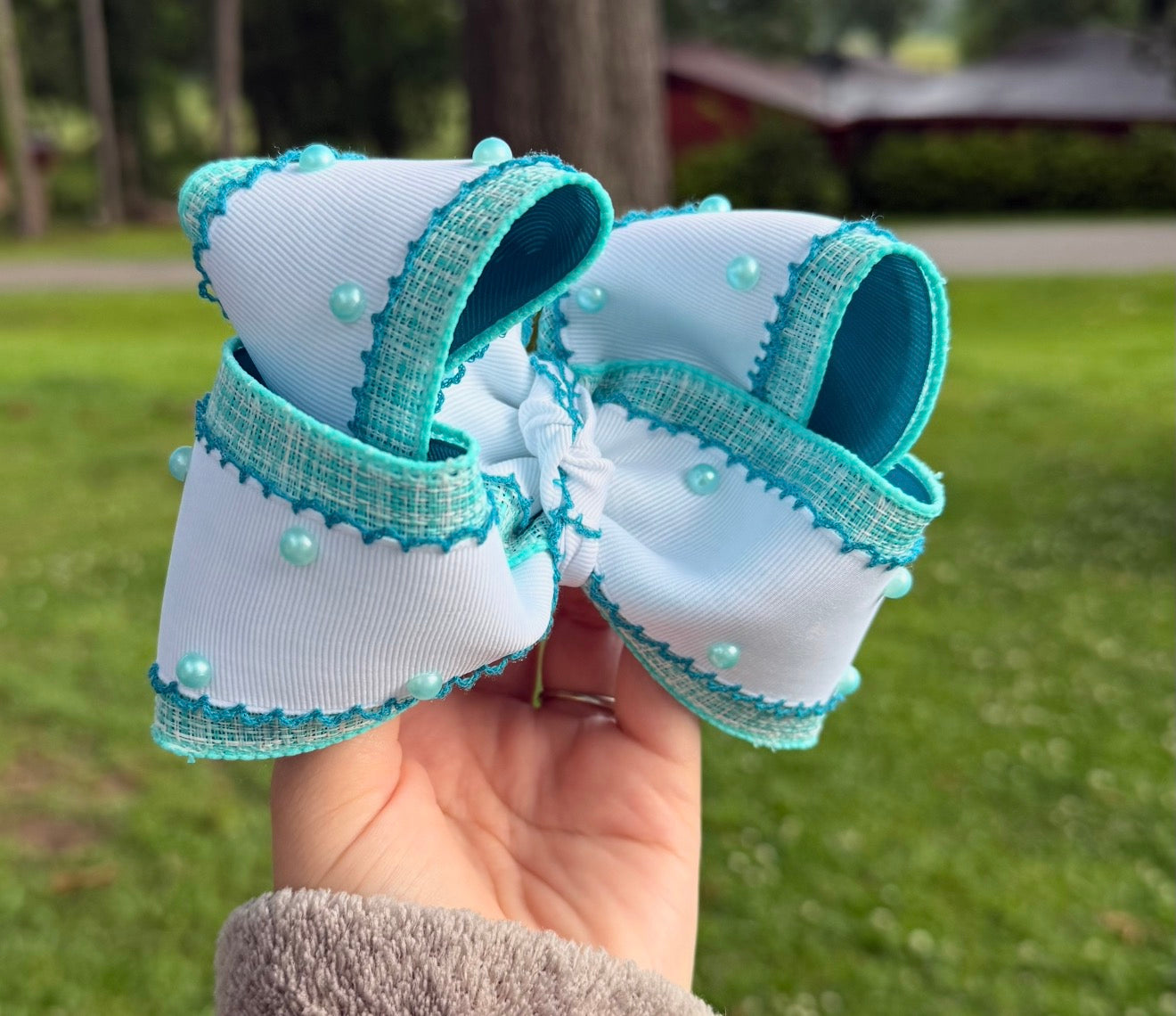 Turquoise moonstitch