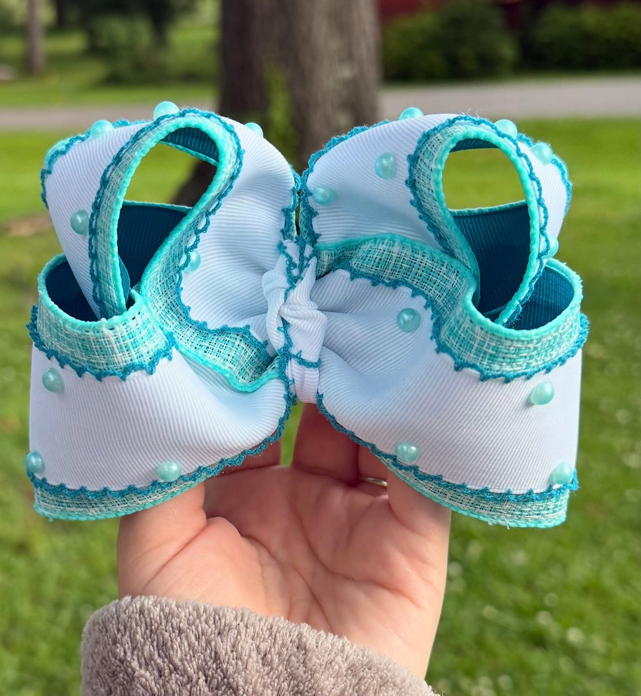 Turquoise moonstitch