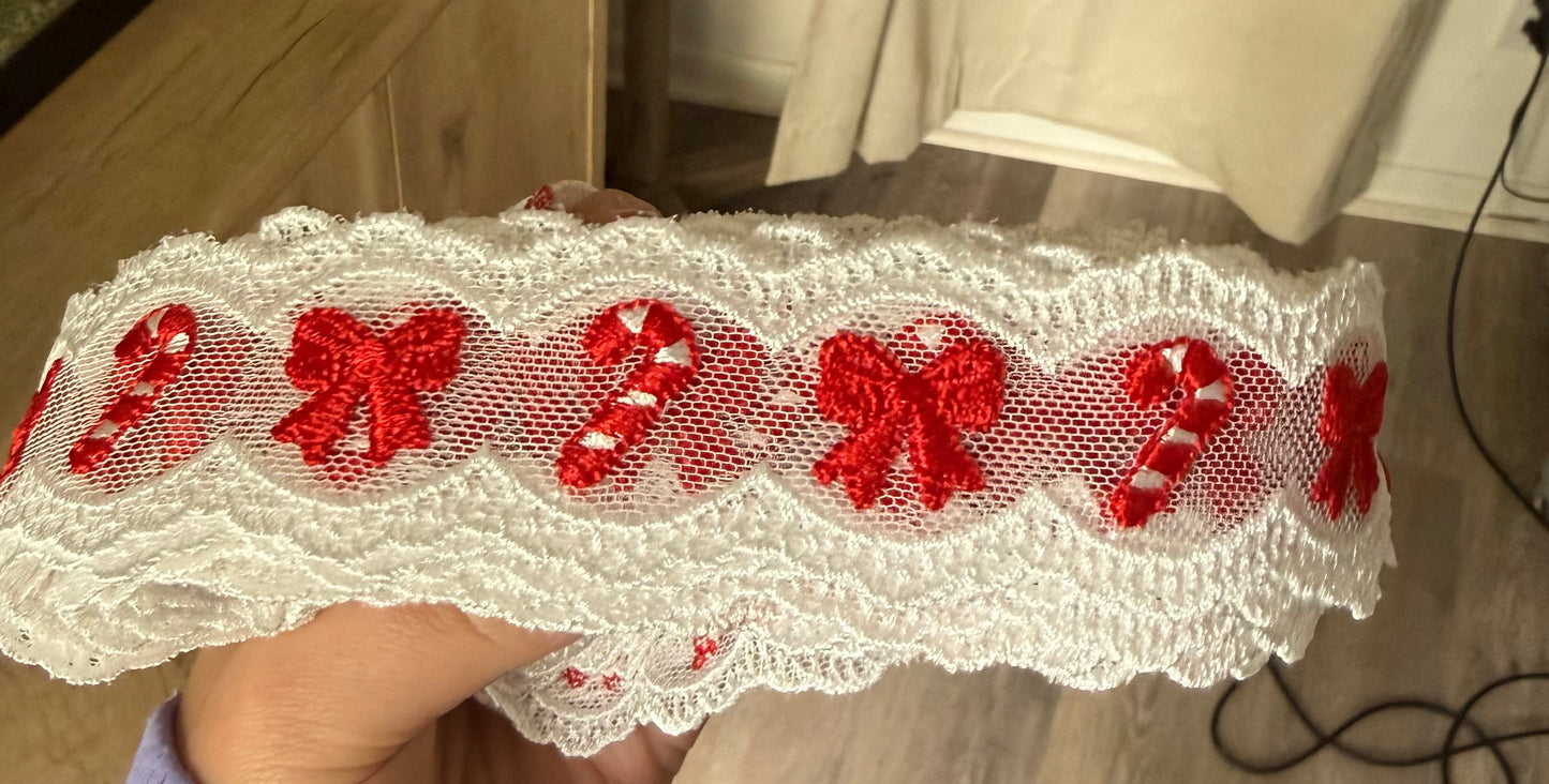 Candy cane lace bows - will ship to you early July